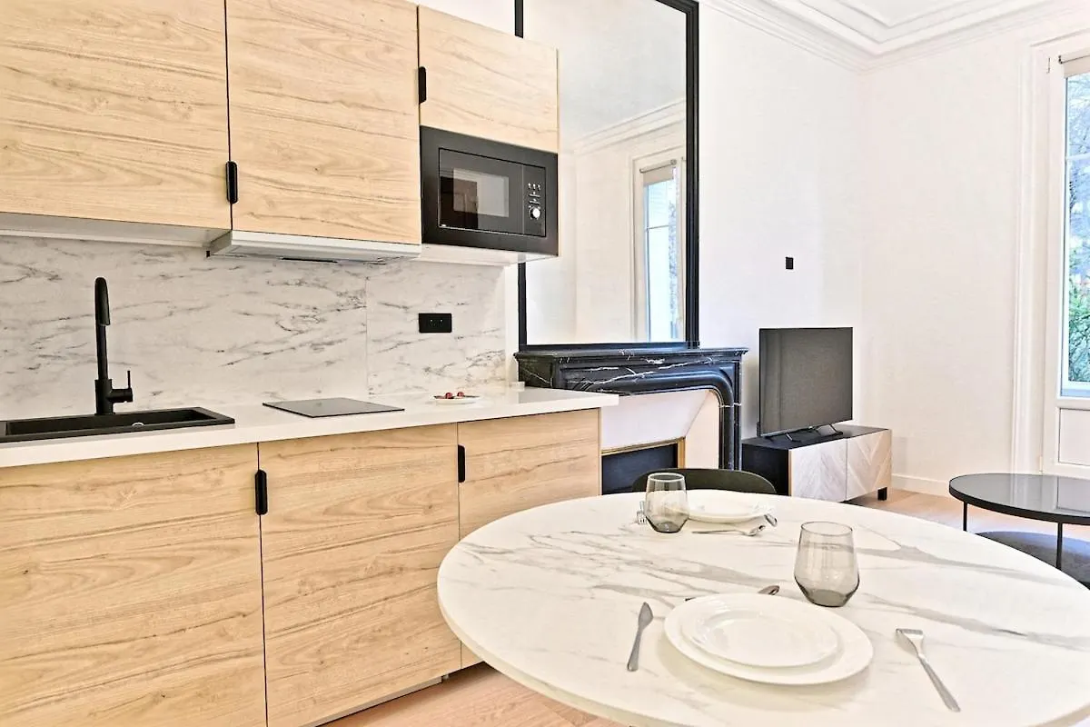 Elegance Et Confort Quartier Prestigieux De Paris 0*,  France