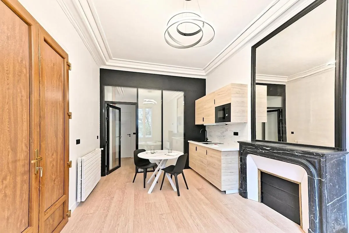 Elegance Et Confort Quartier Prestigieux De Paris Apartment